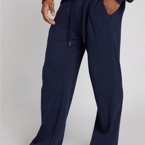 NIB Comfrt Women's Waffle knit pants in Navy Straight Leg Pants